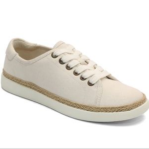Vionic Hattie Sneaker, Ivory, Size 7